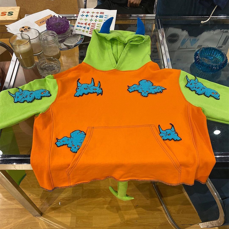 拼接尾巴恶搞卫衣牛角