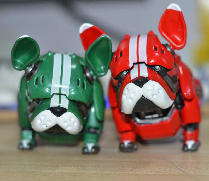 机器狗机械兽关节可动萌宠车载赛博朋克斗牛犬手办公仔模型摆件