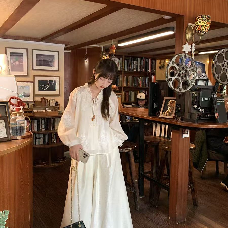 白色新中式国风版套装女2026年夏季新款独特漂亮衬衫裙裤两件套装