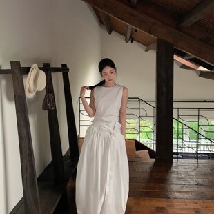 夏蓝汐雨SMBL RAIN  米白色设计感收腰花苞裙无袖背心连衣裙A字裙