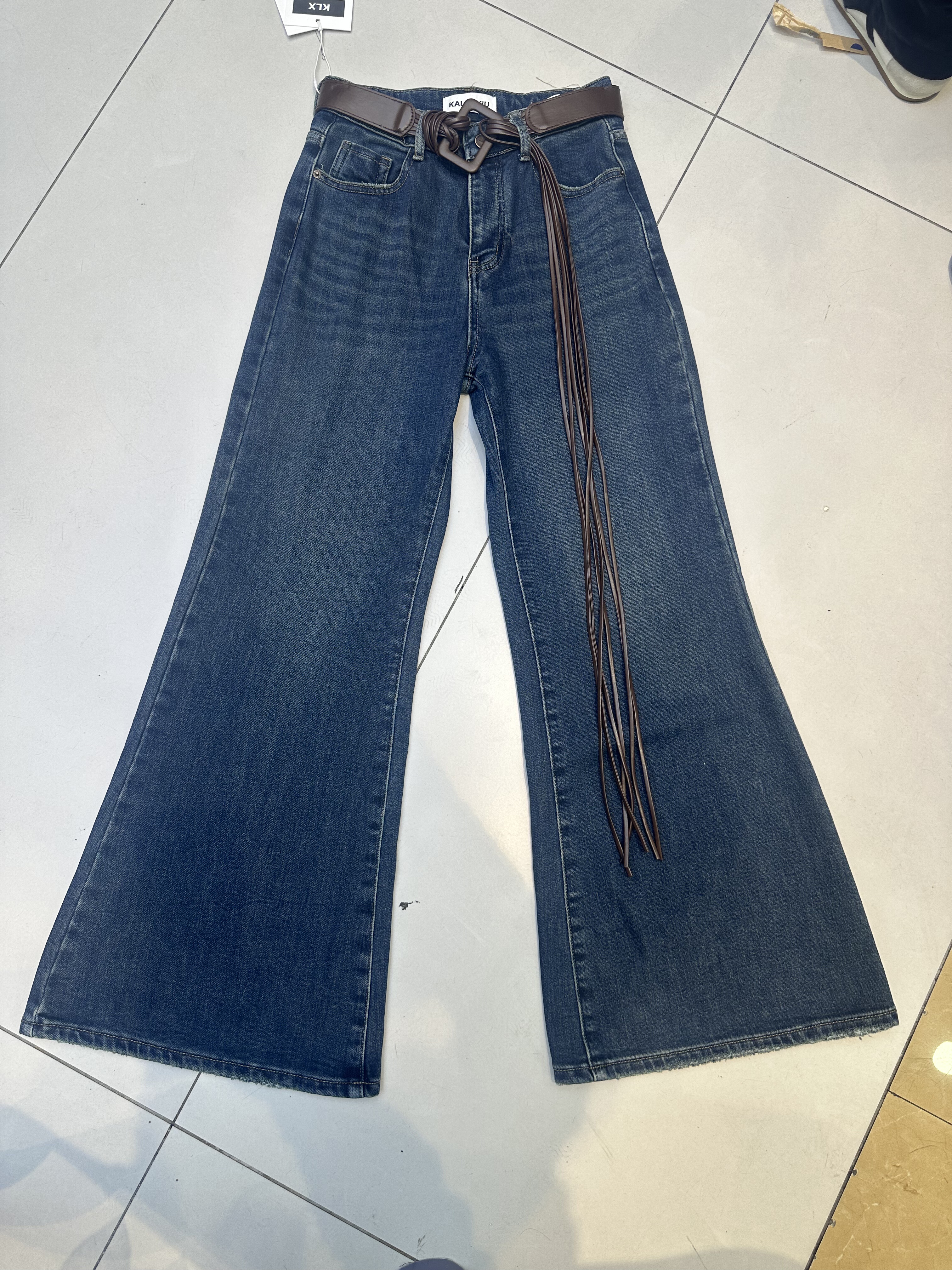 KALANXIU9756-2蓝色特绒弹力微喇牛仔裤女2025秋冬新款显瘦送腰带