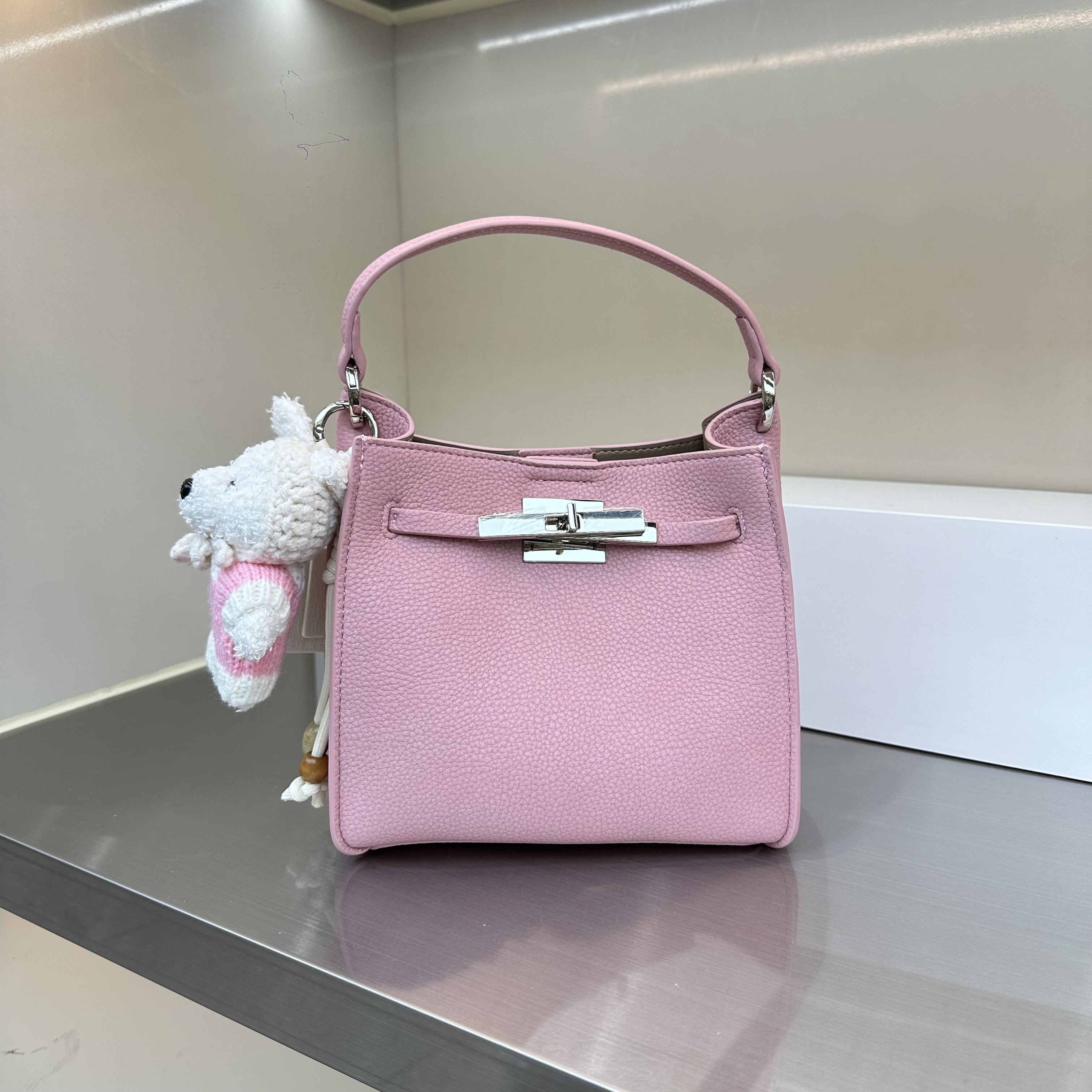 新款时尚手提菜篮子包百搭通勤软皮斜挎包休闲女包简约纯色单肩包