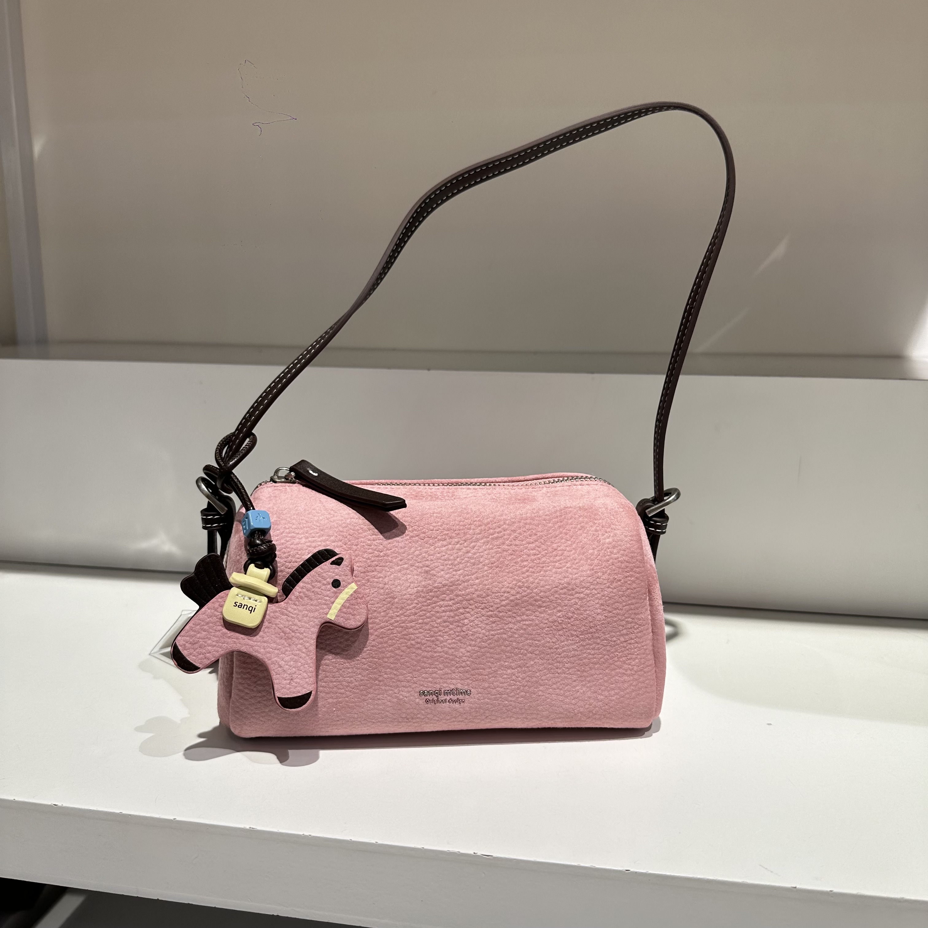 小叁七新款时尚手提保龄球包百搭通勤软皮撞色斜挎包休闲女包轻便