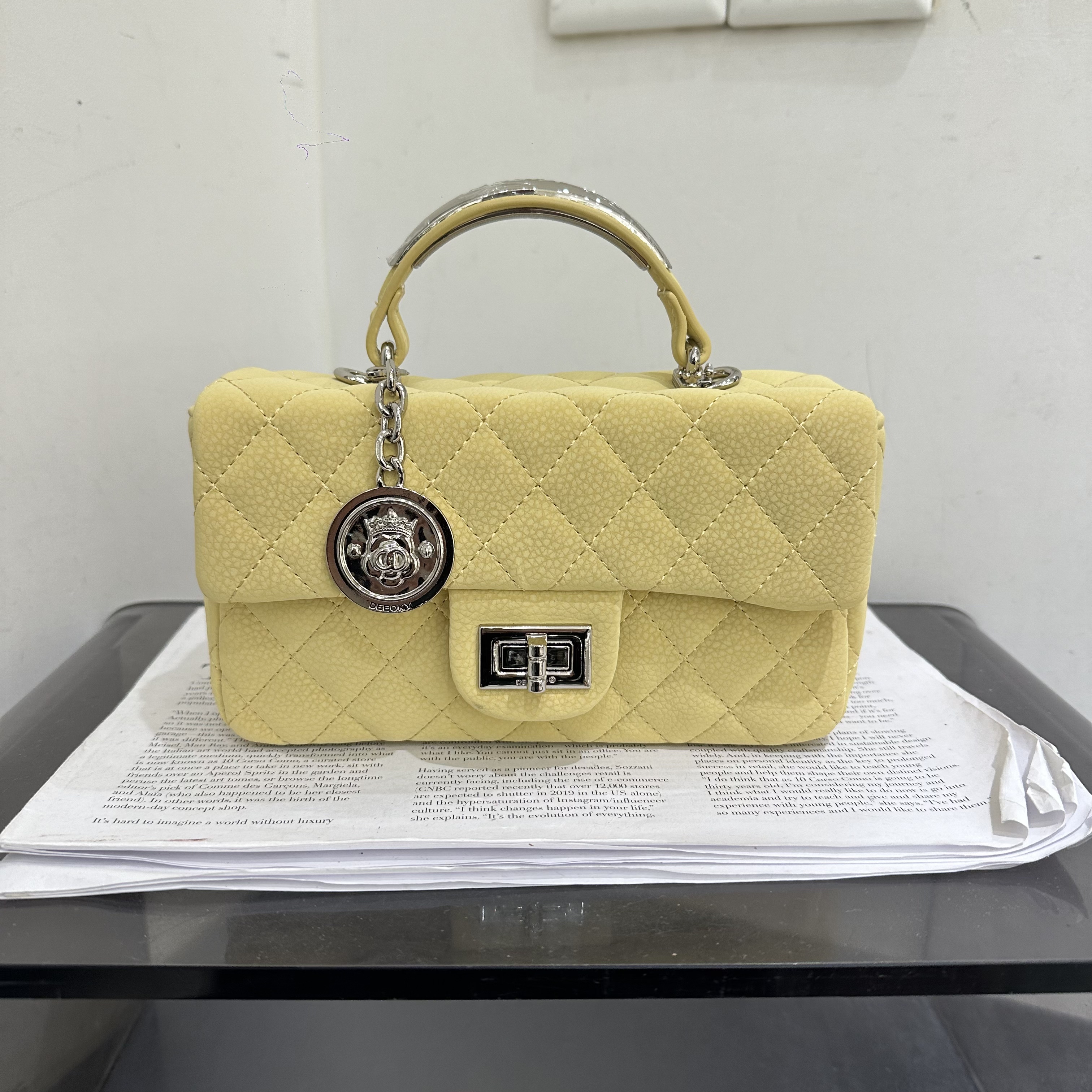 小d家新款时尚菱格绣线小方包锁扣休闲百搭链条包质感手提斜跨包