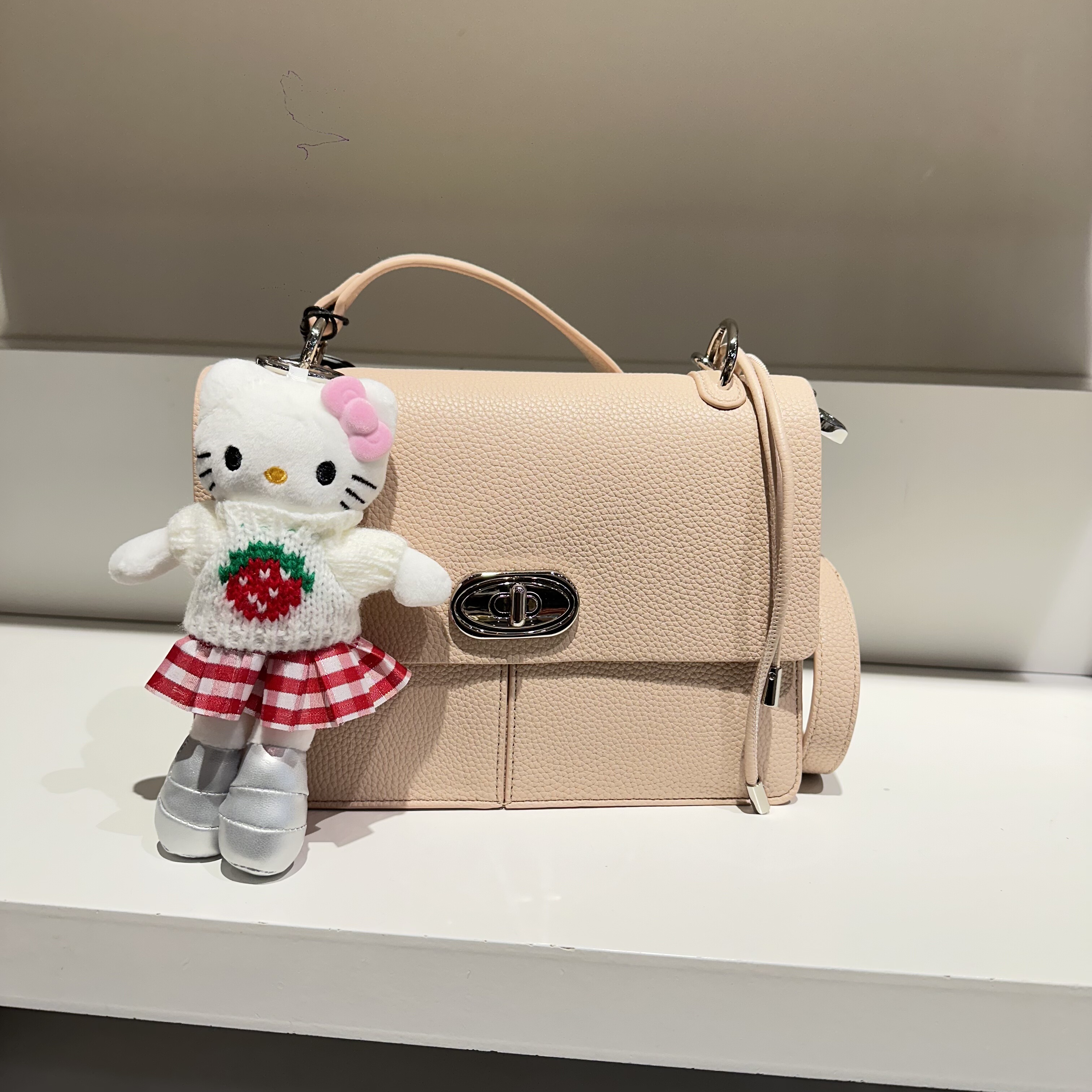 新款复古休闲慵懒风软皮荔枝纹锁扣翻盖分层单肩斜挎实用百搭女包,箱包皮具/热销女包/男包,通用款女包,淘宝优惠券,粉丝福利购,淘宝优惠卷