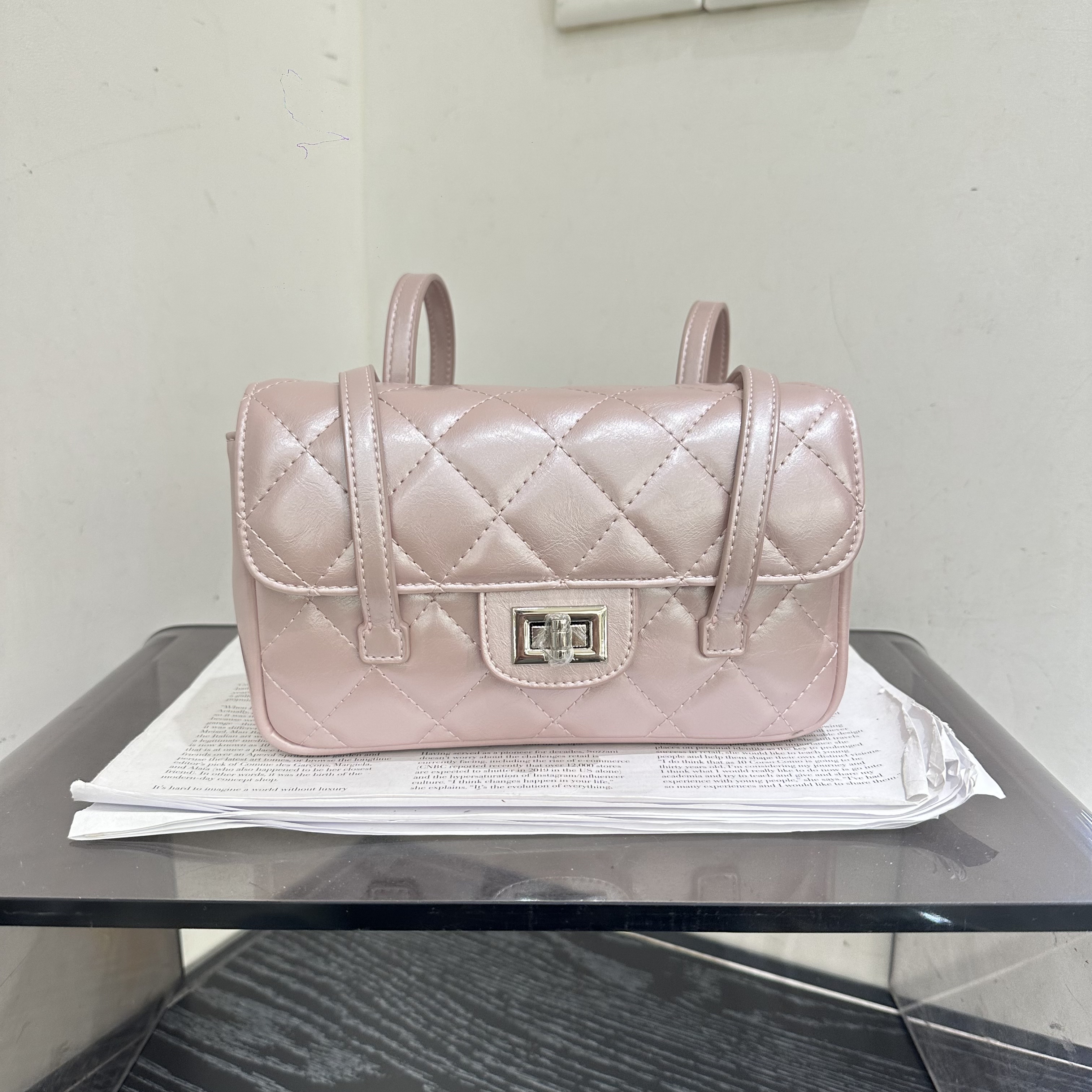 劳拉时黛新款时尚菱格定型锁扣翻盖手提单肩腋下女包轻便时髦斜挎