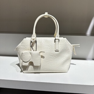 新款复古休闲慵懒风鳄鱼纹软皮手提菜篮子包包斜挎女包大容量轻便