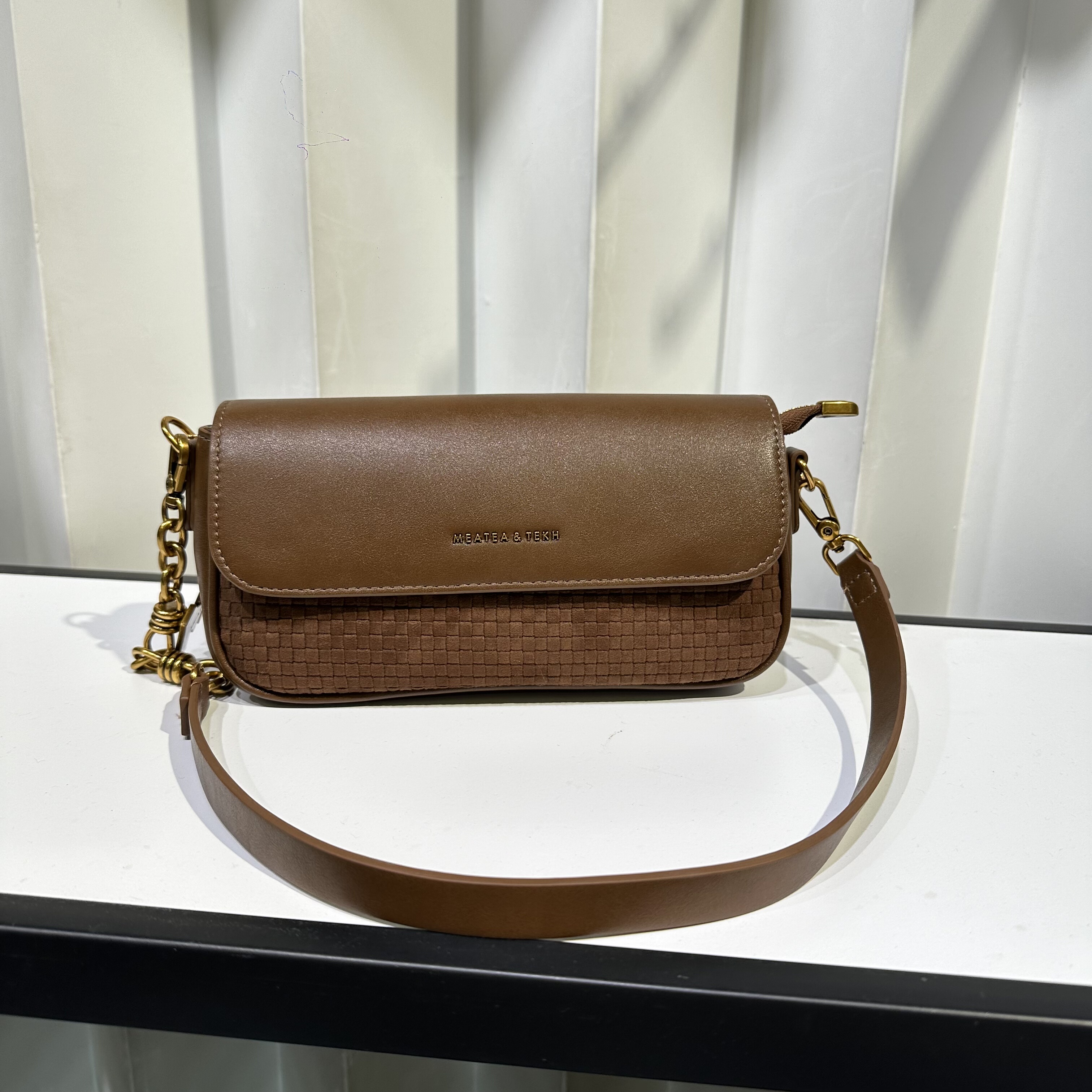 美缇2025新款女包时尚百搭单肩斜挎包洋气小众设计感编织复古包包