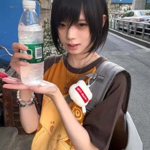 宽松情侣潮牌小众上衣ins 美式 复古辣妹字母印花短袖 t恤女夏季 新款