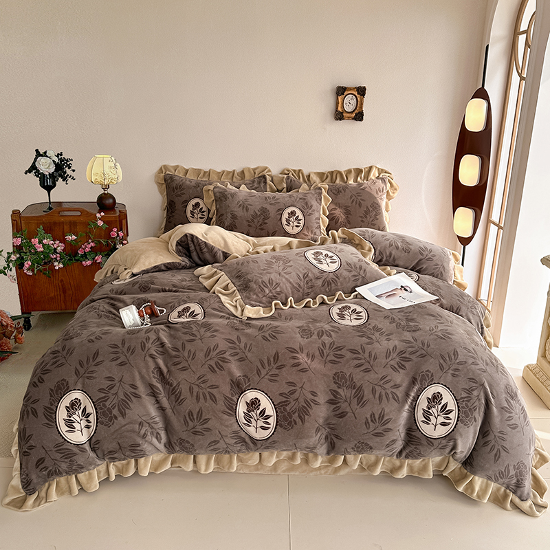 ZIME 韩版赫本风高克重牛奶绒四件套床裙款