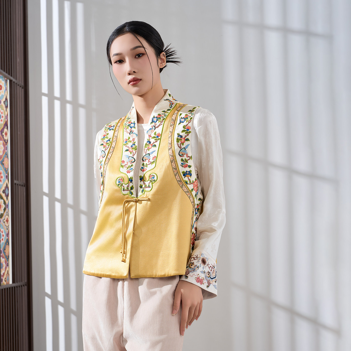 宫小妍【远山如黛】春夏波嬉新中式女装女装穿搭醋酸羊毛坎肩马甲