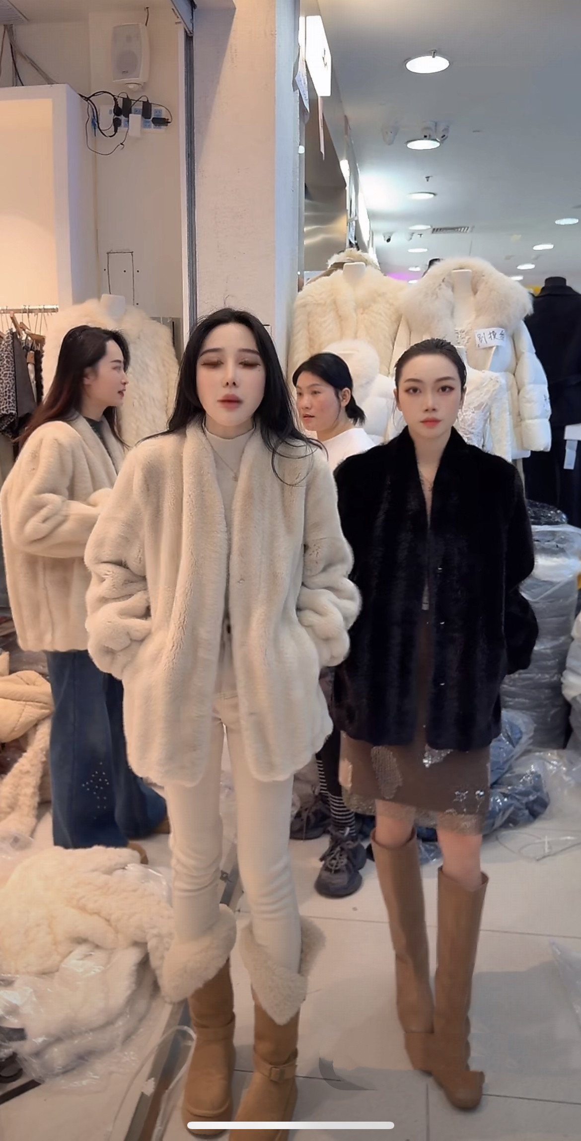 香香年货定制款女短款单扣V领短外套冬季仿水貂毛环保皮草上衣厚,女装/女士精品,短外套,淘宝优惠券,粉丝福利购,淘宝优惠卷