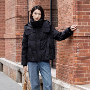 90鹅绒羽绒服设计感小众短款黑色羽绒服女2025新款冬今年流行爆款