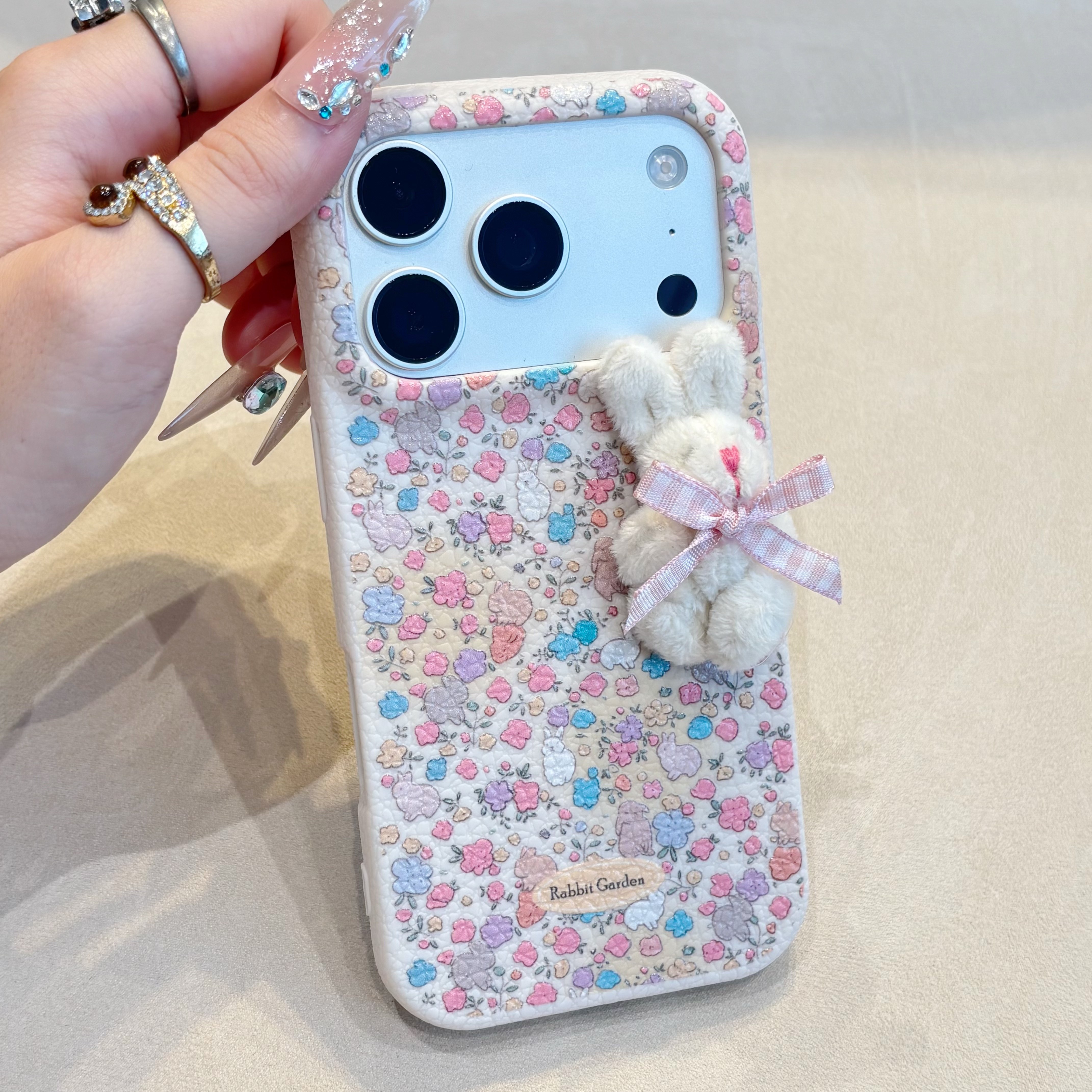 碎花毛绒兔适用苹果17promax手机壳iPhone16pro新款18华为mate70可爱12女13防摔14小米17皮纹vivoppo荣耀400