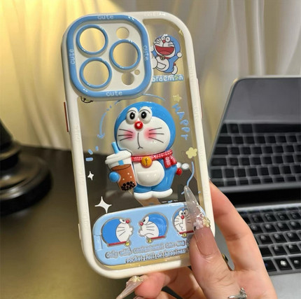 叮当猫公仔适用iPhone16pro手机壳13苹果15promax可爱12支架11华为p70新款卡通vivos20小米14红米k80荣耀oppo