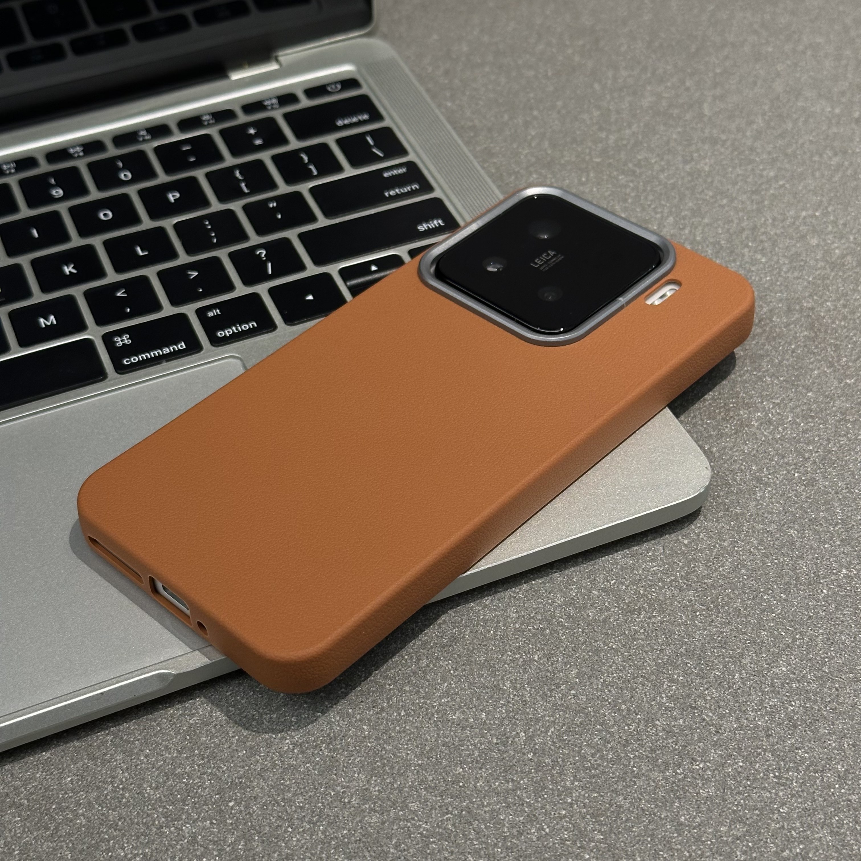 咖色皮纹适用iPhone17promax手机壳13苹果15pro简约12男女16PRO华为p70新款vivox200小米14保护套oppo荣耀300