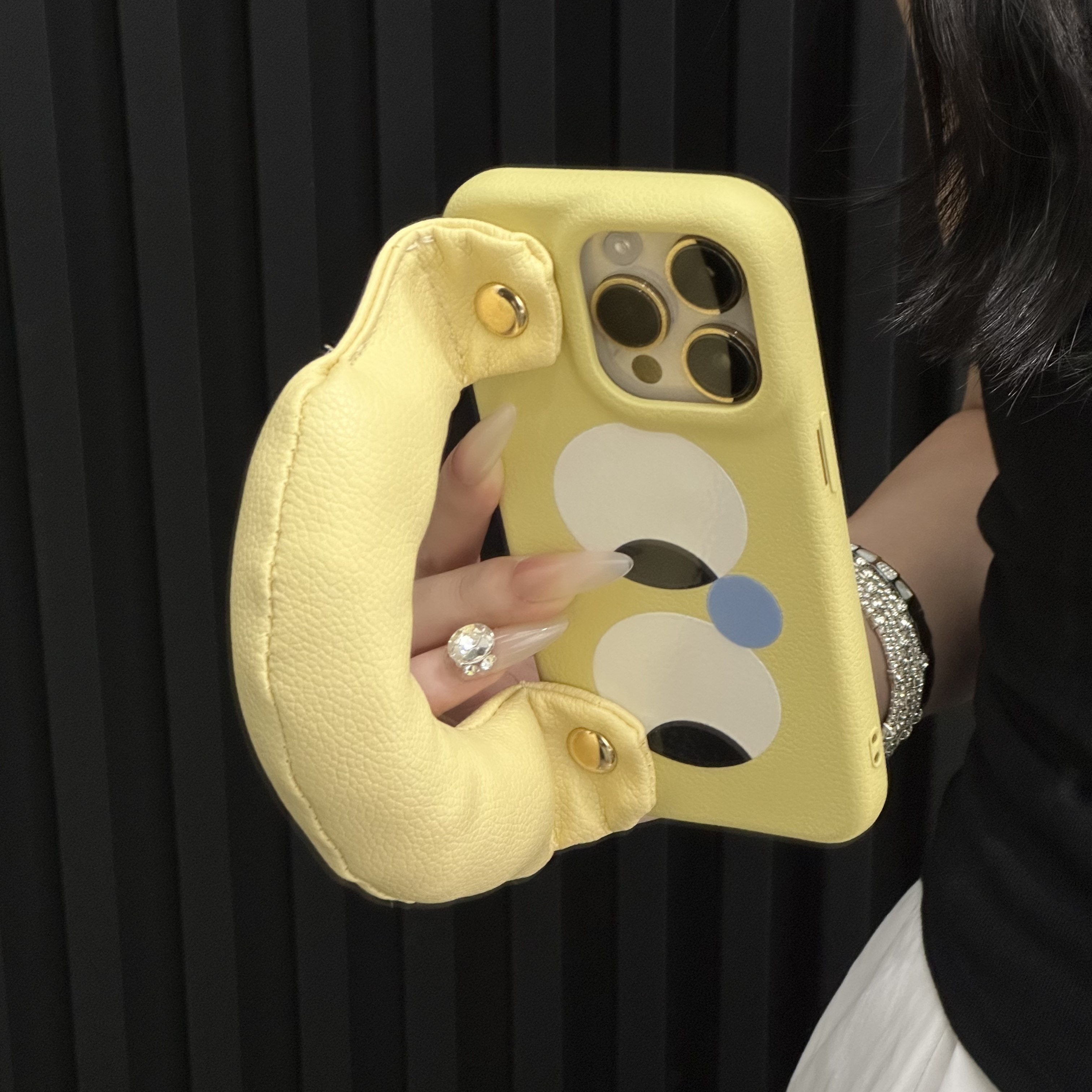 大眼睛充棉手腕适用苹果16promax手机壳iphone17pro新款15pro日韩14小众13保护套12皮纹软壳mate70创意11潮流