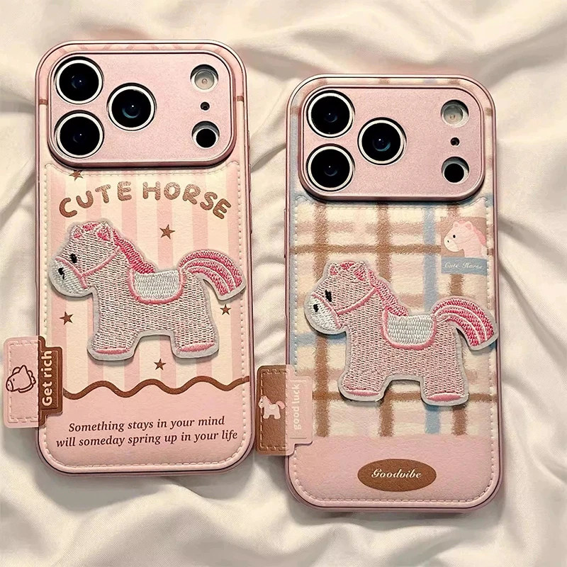 格纹小马公仔适用苹果17promax手机壳iphone16pro新款15华为p70秋冬13卡通vivooppo小米14红米k80荣耀200气垫