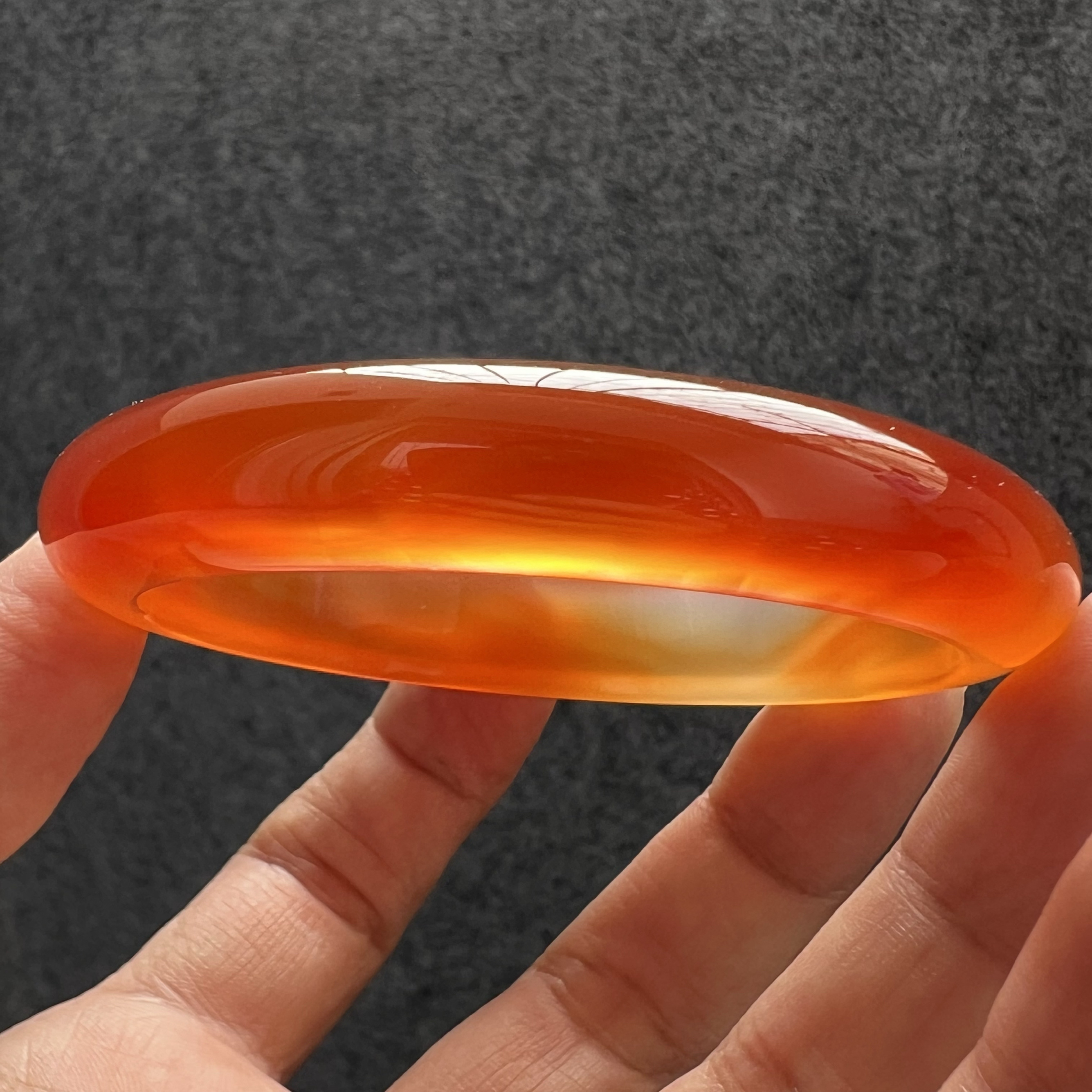 天然原色玻璃种蜜糖色/蜜糖红玛瑙手镯冰透强荧光收藏品60-12-8