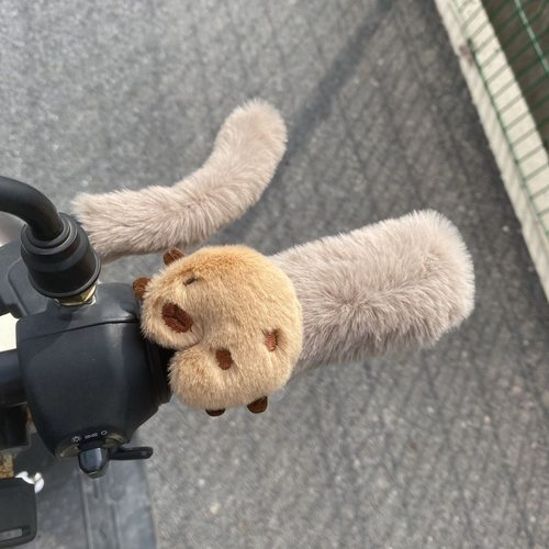 2024电动车把套冬季毛绒摩托车手把套电瓶车暖把可爱卡通毛绒保暖