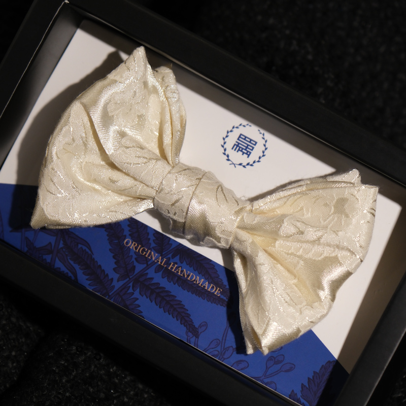 罗楠领结复古宫廷英伦风