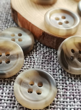 驼花色哑光树脂四眼扣 男女西装夹克外套纽扣 休闲毛衣开衫扣子