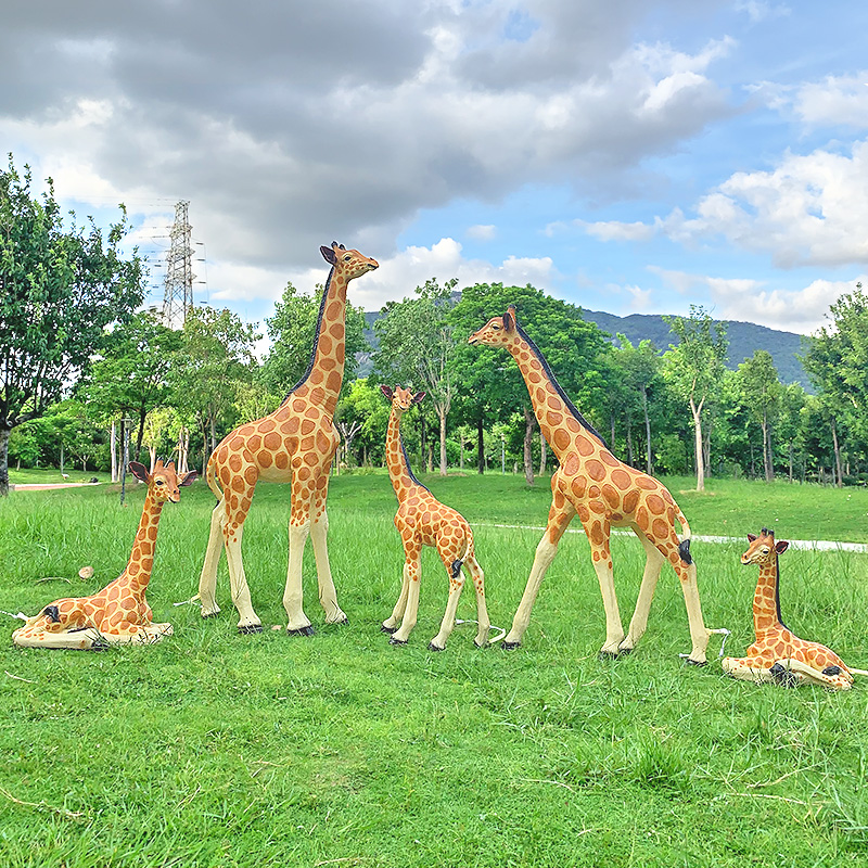 长颈鹿雕塑厂家直销现货供应