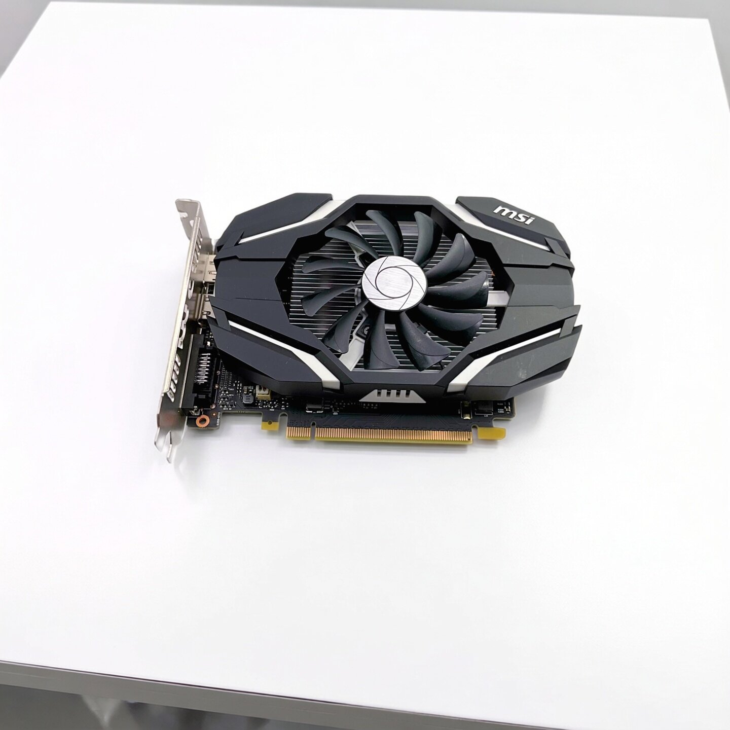 微星NVIDIA GTX1050 2GB显卡吃鸡穿越火线游戏高品质拆机显卡