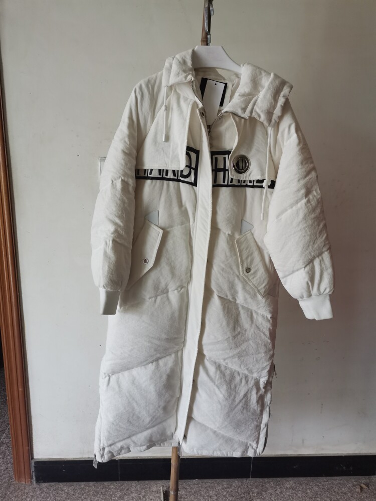 2025年冬季DY83297白色季中长款羽绒服