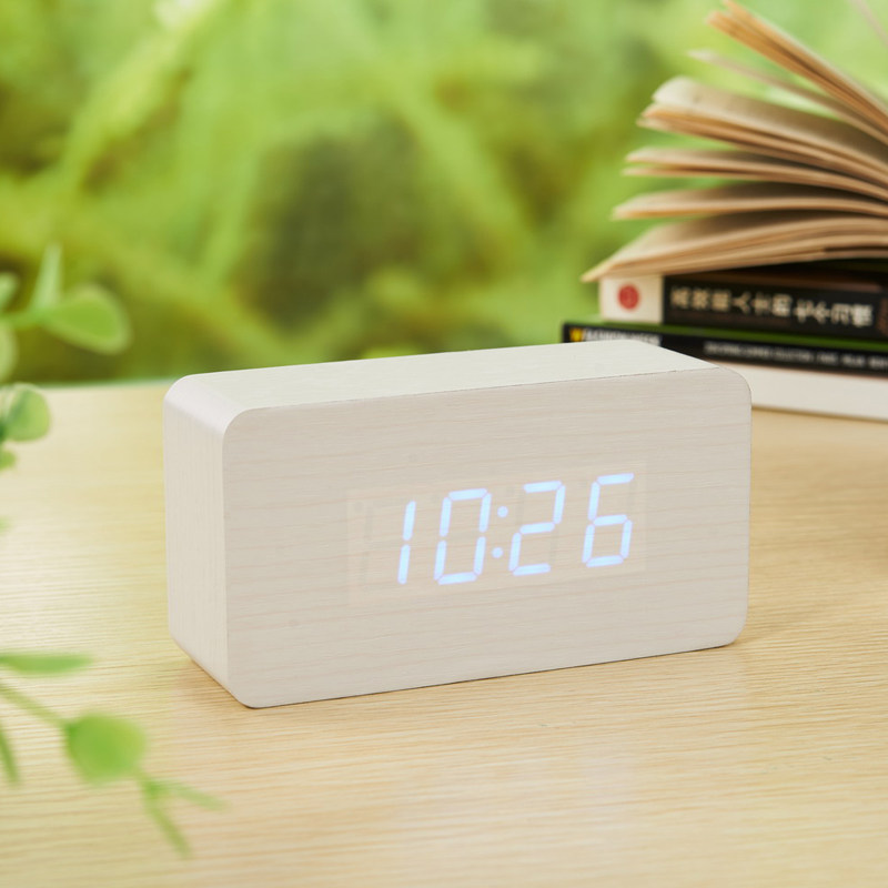 正品闹钟铃创意静音懒人夜光可爱电子时钟时尚led木头钟声控包邮