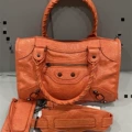 38cm×25 Orange Can Be Worn Cross-Body