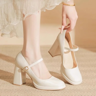 高级感温柔风日常配裙子不累脚