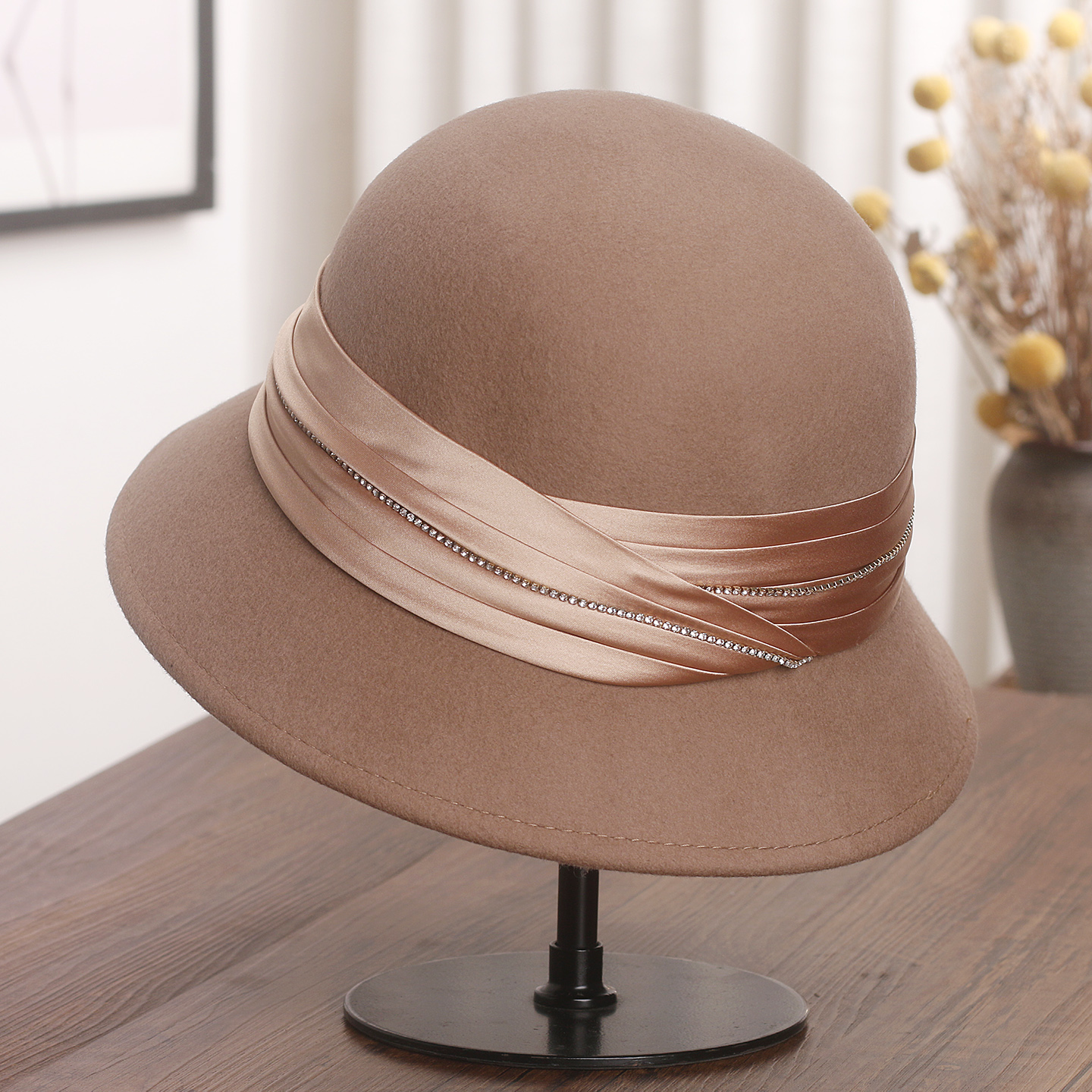 法式轻奢水钻装饰羊毛渔夫帽