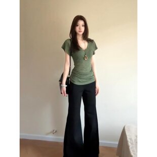 韩系气质修身 苔绿色蝙蝠袖 T恤女夏季 短袖 设计感小众上衣 低V领薄款