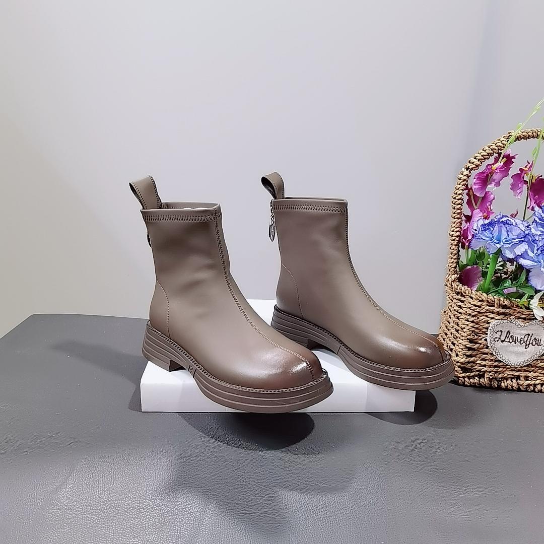 春秋软底软面显瘦弹力瘦瘦靴女