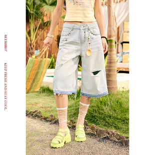 女 街头范爆表烫钻泼墨破洞做脏牛仔五分裤 BeerBro 海岛假日