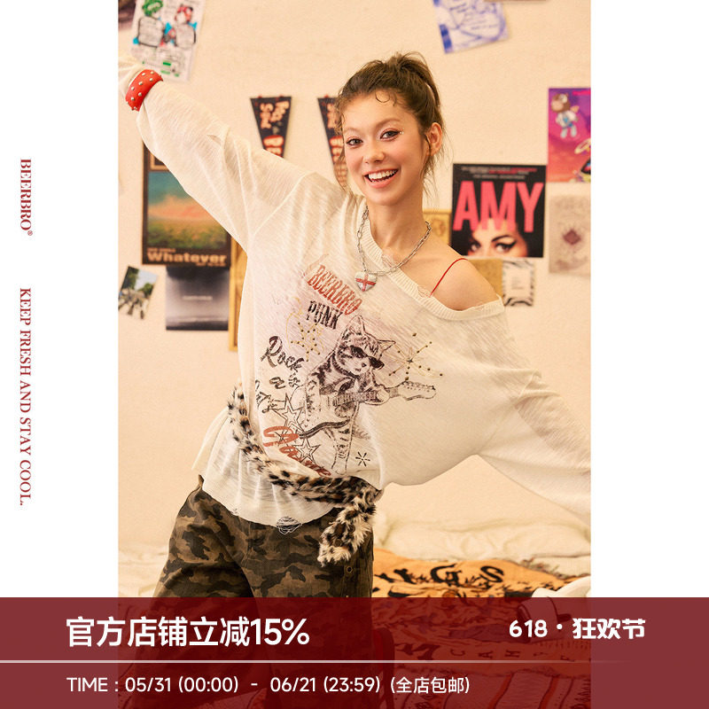 BeerBro 『多元运动美学』包容性强摇滚小猫印花烫片薄透毛衣女秋