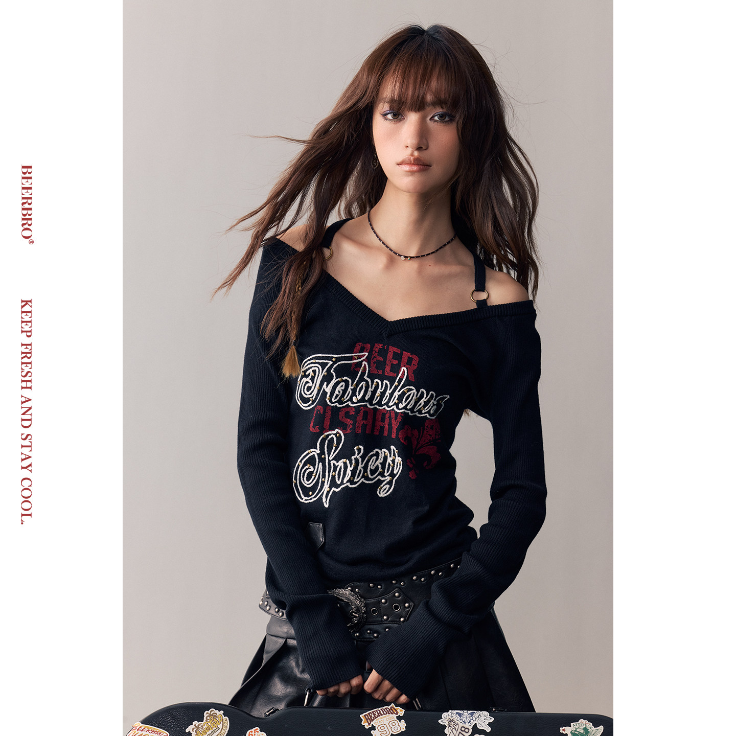 BeerBro 『复古声浪』宽松好穿辣妹V领印花烫片自带肩带毛衣,女装/女士精品,毛衣,淘宝优惠券,粉丝福利购,淘宝优惠卷