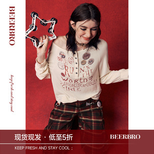 BeerBro 美式辣妹一字肩印花徽章长袖针织衫女春秋露肩条纹上衣