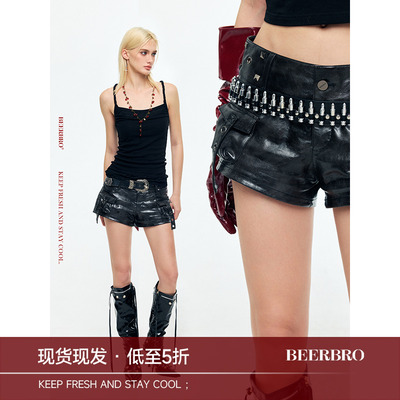 BeerBro『烂漫朋克』时髦热裤 辣妹撞钉短款漆皮短裤休闲裤