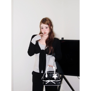 【韩女滤镜】丝丝日记黑灰撞色假两件长袖上衣时髦显瘦上衣