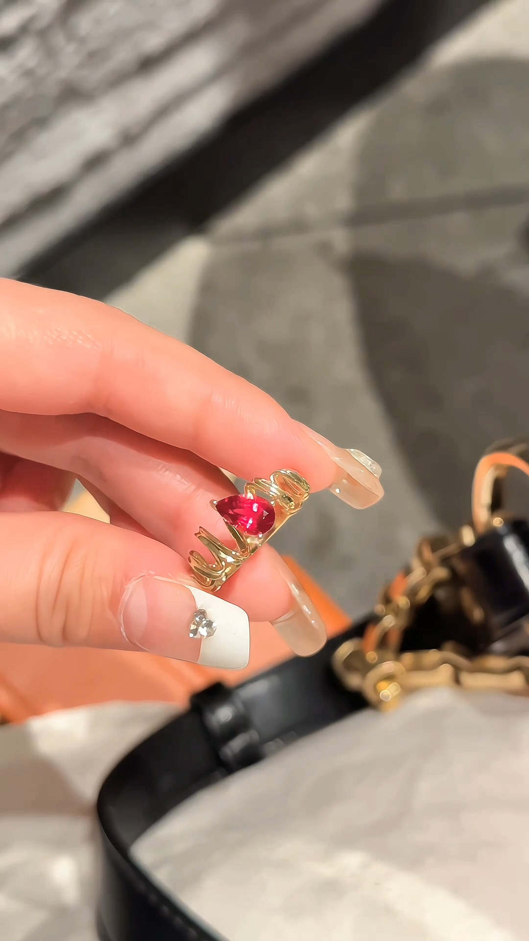 天然缅甸无烧糖塔红宝石戒指18k金镶嵌钻石经典款ins风时尚彩宝