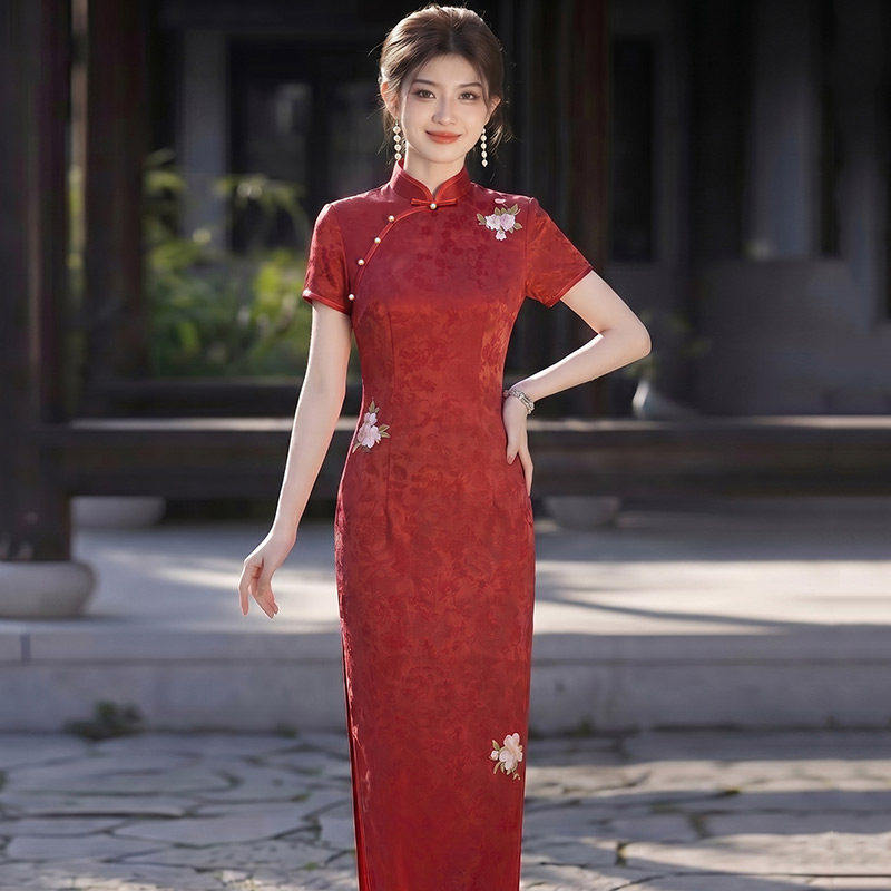 红色送考国风新中式苏州长款旗袍改良年轻款2026新款女高级感走秀