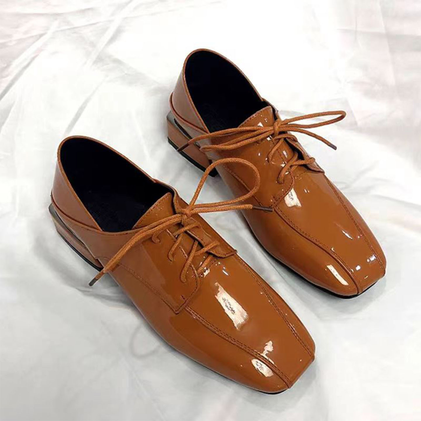 新款粗跟深口系带英伦风小皮鞋