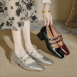 法式玛丽珍鞋2026年新款方头低跟单鞋一字扣带扁头复古高跟鞋粗跟