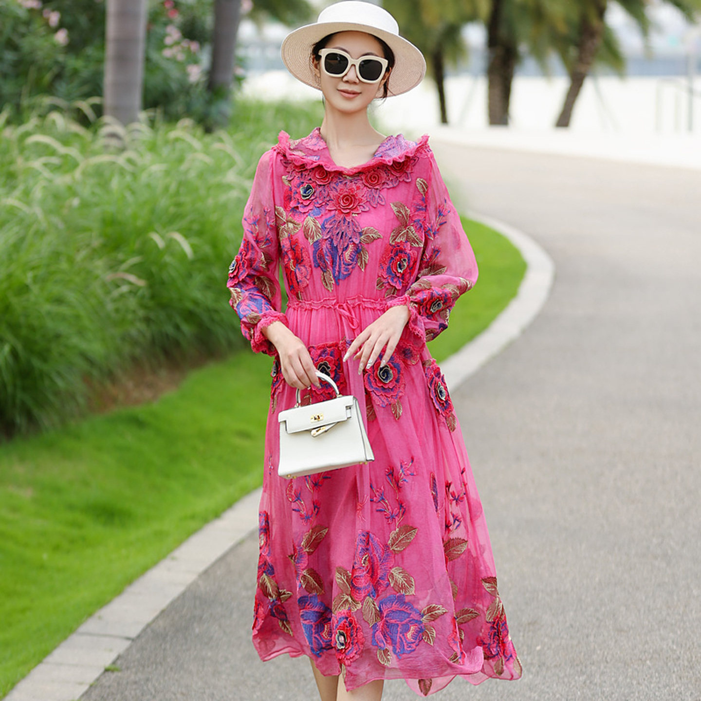 真丝桑蚕丝连衣裙女时尚气质宽松收腰高高端轻奢刺绣玫红色中长款