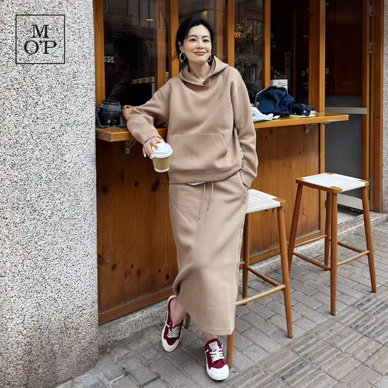 MOP25秋新款多色连帽卫衣女