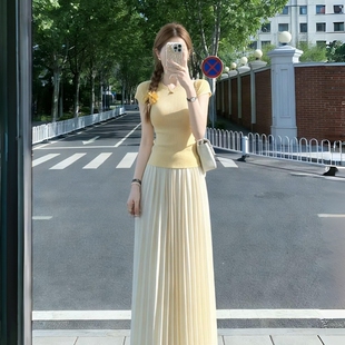 显瘦上衣简约百搭休闲体恤 高腰修身 正肩圆领纯棉短袖 T恤女夏短款