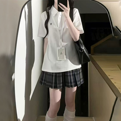 设计感修身刺绣POLO领短袖T恤女