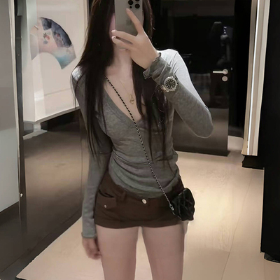 辣妹短款修身显瘦V领纯棉长袖T恤